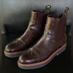 ZARA ● Burgundy Chelsea Ankle Boots